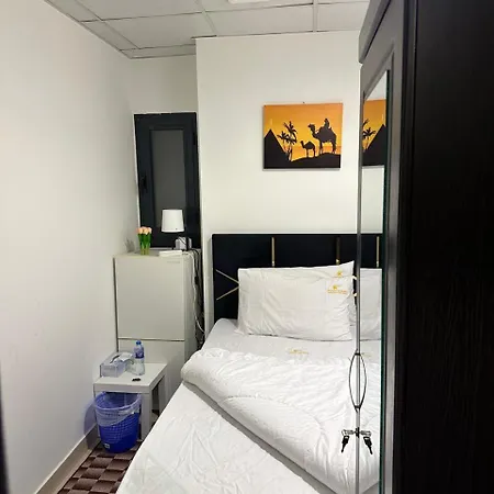 Four Stars Hostel Dubai Exterior photo