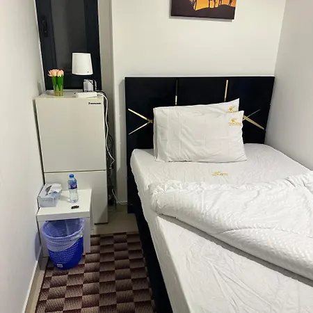 Four Stars Hostel Dubai Exterior photo