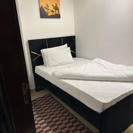 Four Stars Hostel Dubai Exterior photo