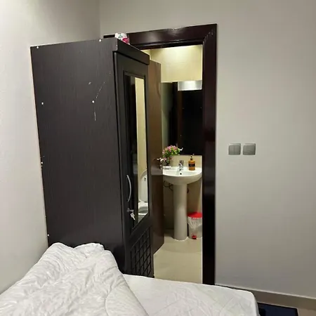 Four Stars Hostel Dubai Exterior photo