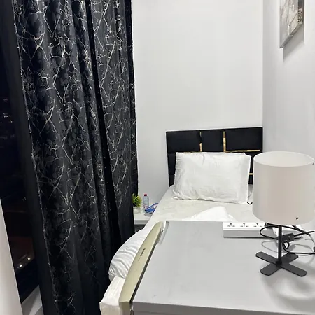 Four Stars Hostel Dubai Exterior photo